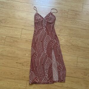 Midi dress with slit